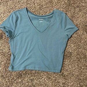 wild fable v-neck crop top, size large